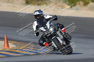 media/Dec-18-2022-SoCal Trackdays (Sun) [[8099a50955]]/Turn 10 (140pm)/